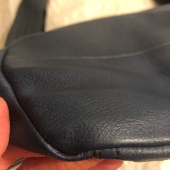 B makowsky blue leather zipper tote bag - Picture 4 of 11